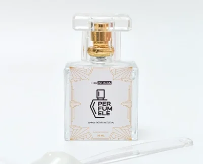 Jak przedłużyć trwałość perfum, flakon z wazeliną