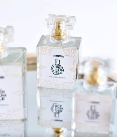 Eleganckie perfumy damskie na prezent na dzień babci